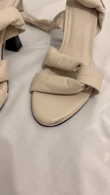 Tacones Vélez blanco Talla 37