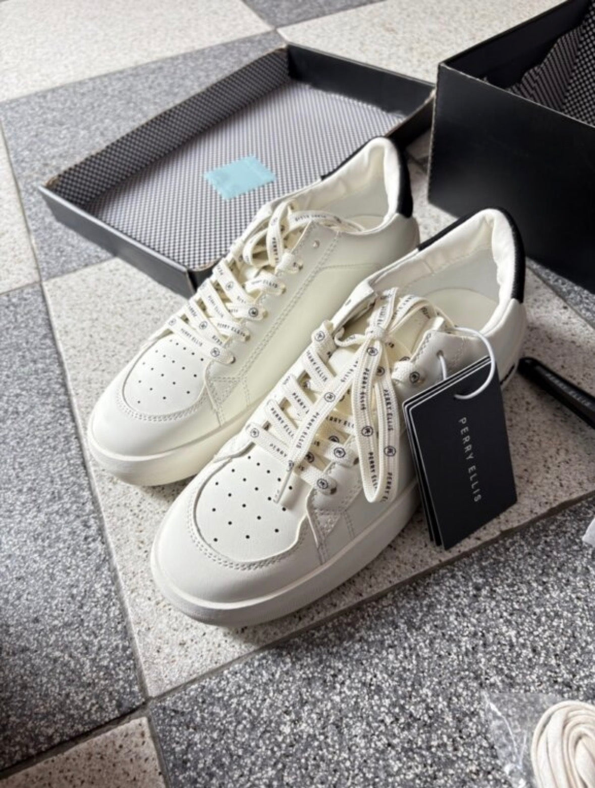 Tenis casuales Perry Ellis