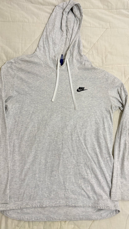 Sudadera deportiva Nike/ Camiseta Rifle