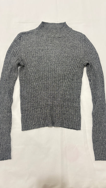 Buso Bershka gris