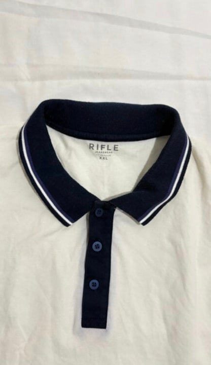 Sudadera deportiva Nike/ Camiseta Rifle